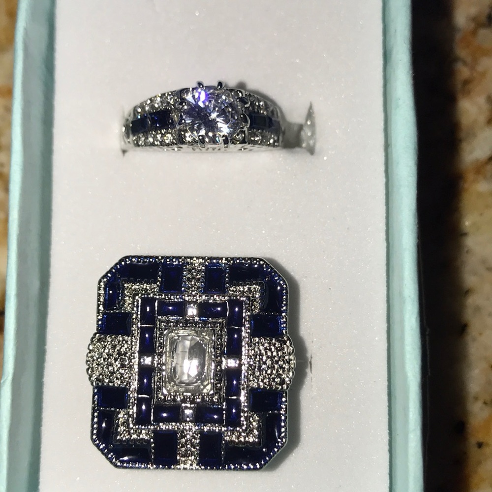 NWT Beautiful sterling silver set of rings